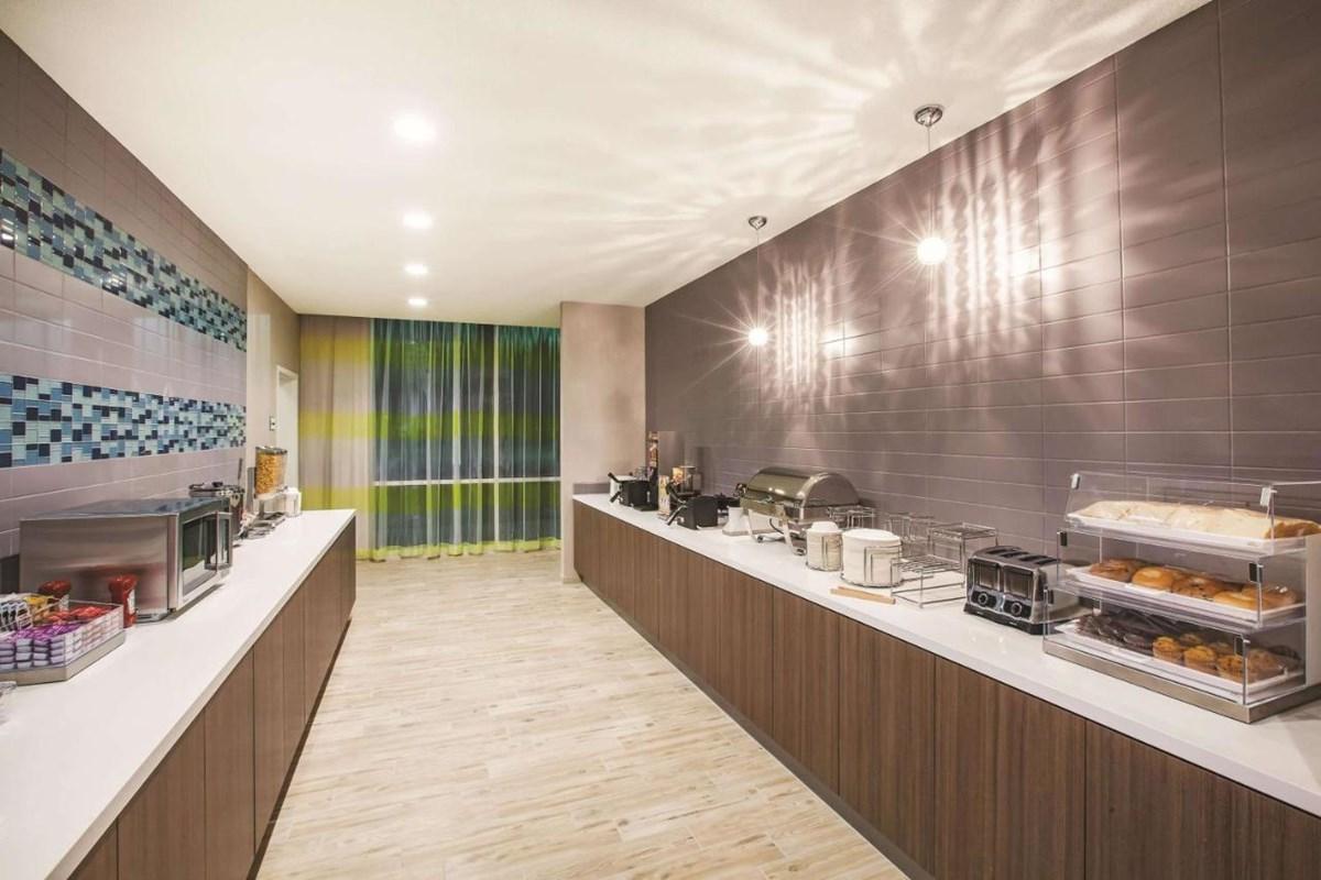 La Quinta By Wyndham Omaha Airport Downtown Hotel Carter Lake Buitenkant foto
