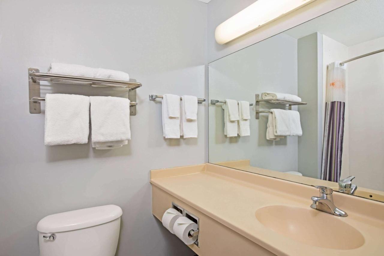 La Quinta By Wyndham Omaha Airport Downtown Hotel Carter Lake Buitenkant foto